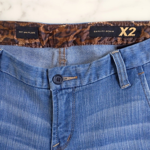 NWT. Express X2 Fit and Flare jeans. - Picture 5 of 8